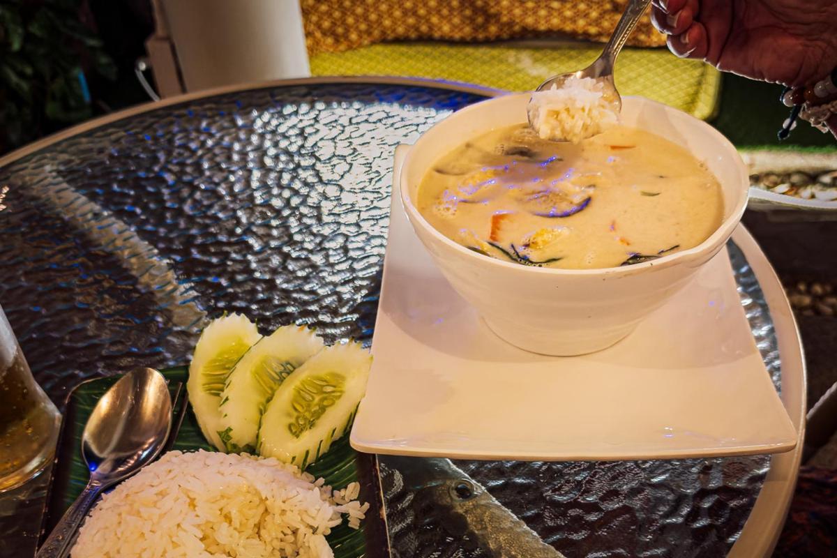 Passion Nai Harn Bed & Breakfast Ngoại thất bức ảnh