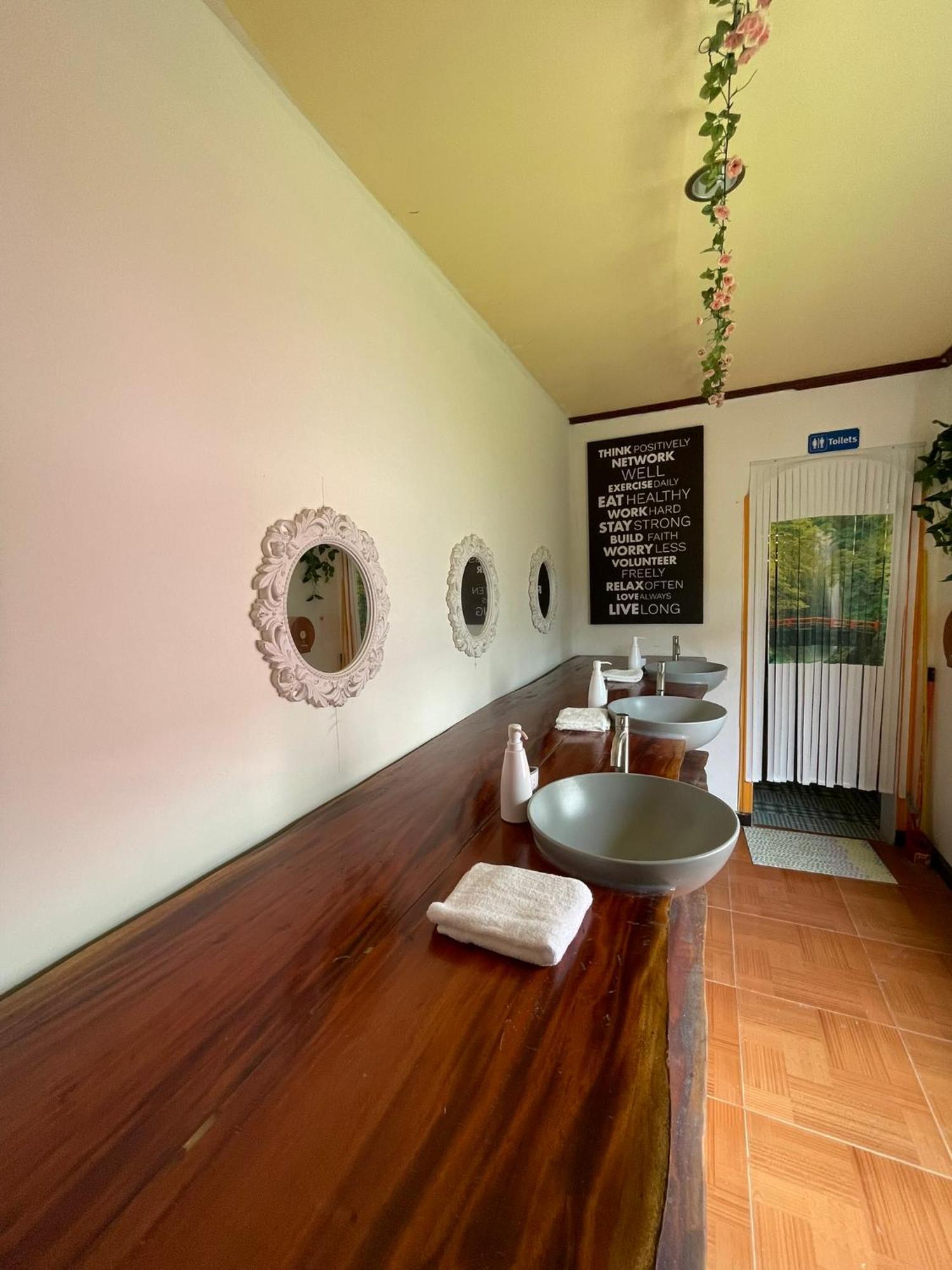 Passion Nai Harn Bed & Breakfast Ngoại thất bức ảnh